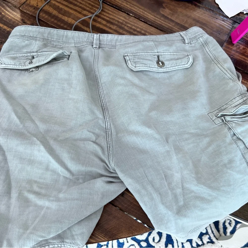 Men's Faherty Size 34-36 waist Gray Cargo Shorts with Relaxed Fit 8